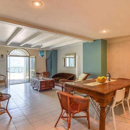2 Bedroom Beautiful In *